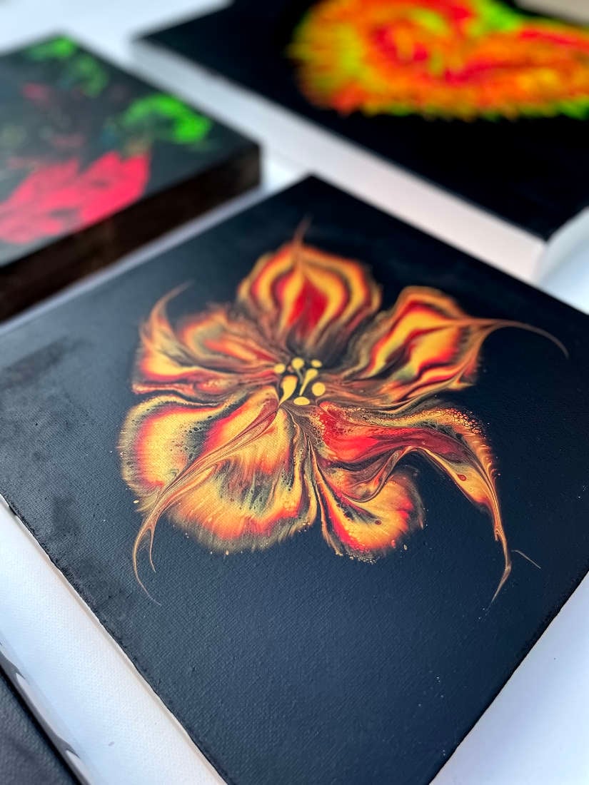 Flower painting Playcarnival black background  IMG_0874 - small
